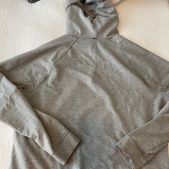 Men’s heavyweight grey Lululemon XL hoodie - Picture 4 of 5